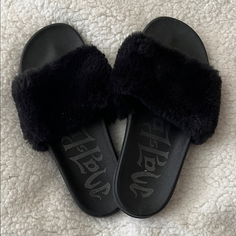 Mad Love Phoebe Faux Fur Slide Sandals, size 9